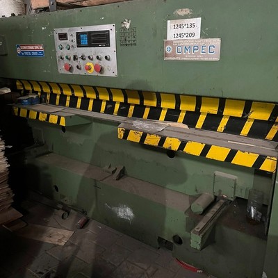 Гідравлічна гільйотина OMPEC 2600